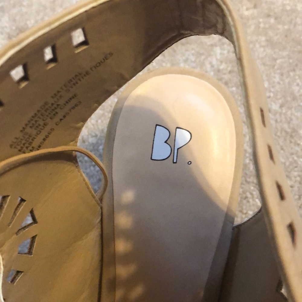 BP heels - Picture 2 of 3